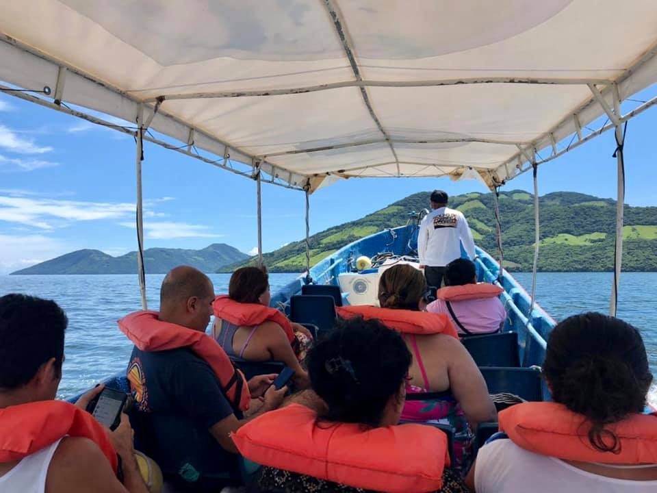 Tour Islas del Golfo de Fonseca — Dolphins Tours - Image 2